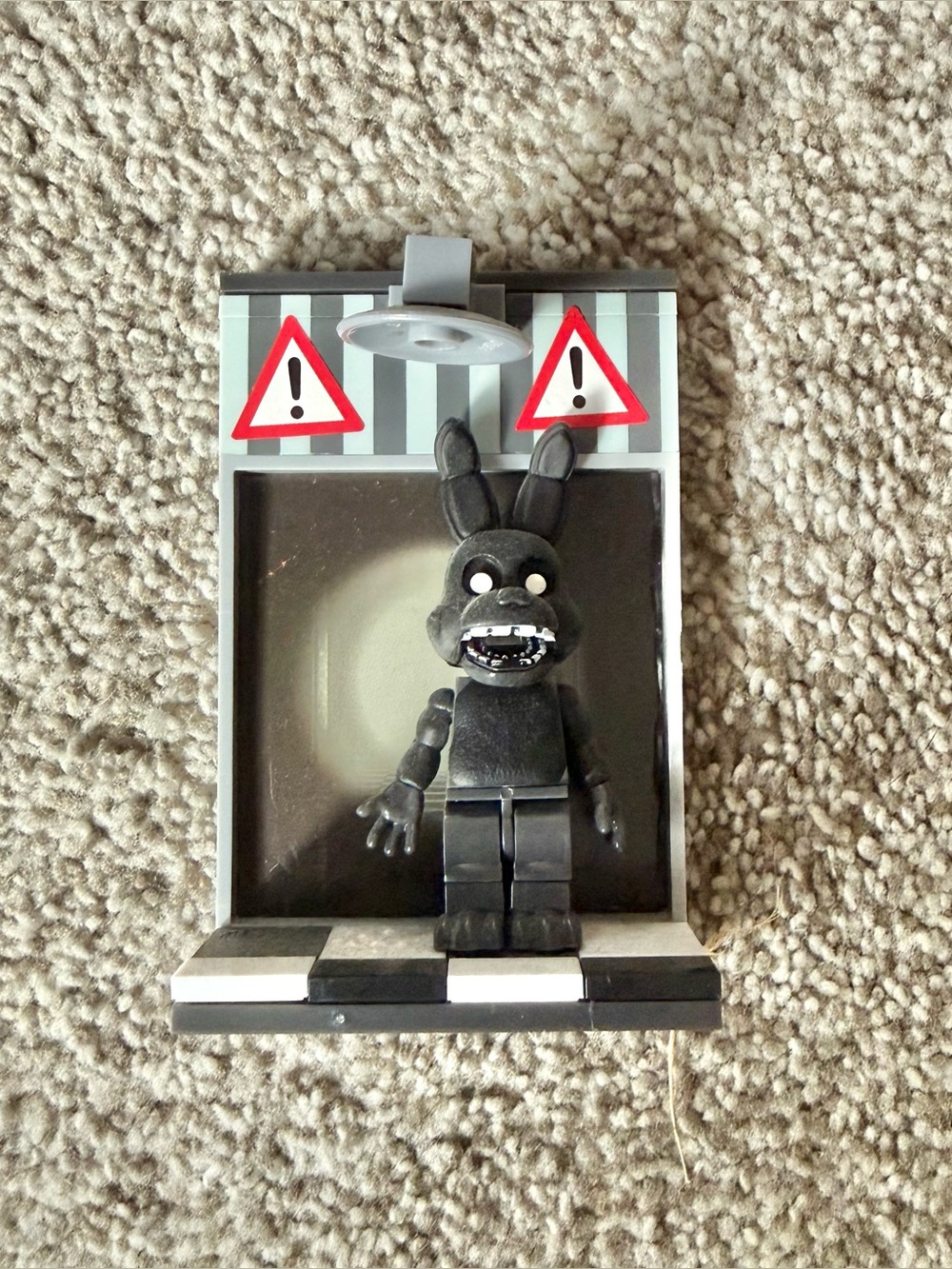Five Nights at Freddy's RWQFSFASXC with Office Door Micro Figure Build Set